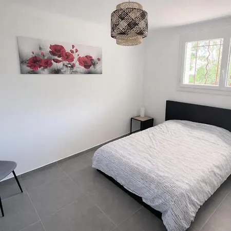 Апартаменти Cosy - Proche Gare Et Centre-ville Сен-Рафаель